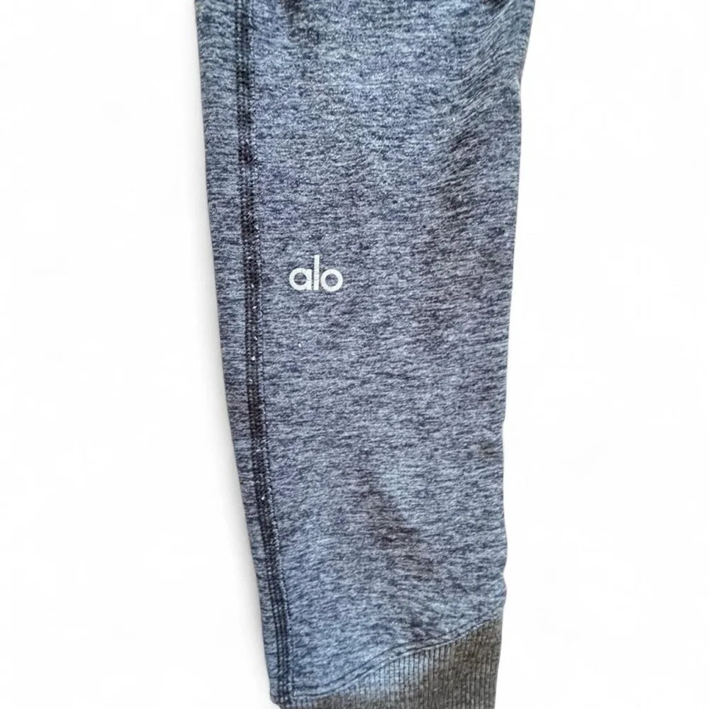 Alo High-Waist Alosoft Lounge Legging in Dark Heather‎ Grey Size XS